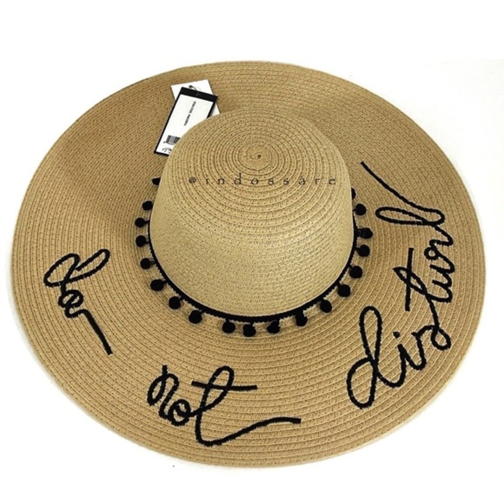 Foldable sun hat